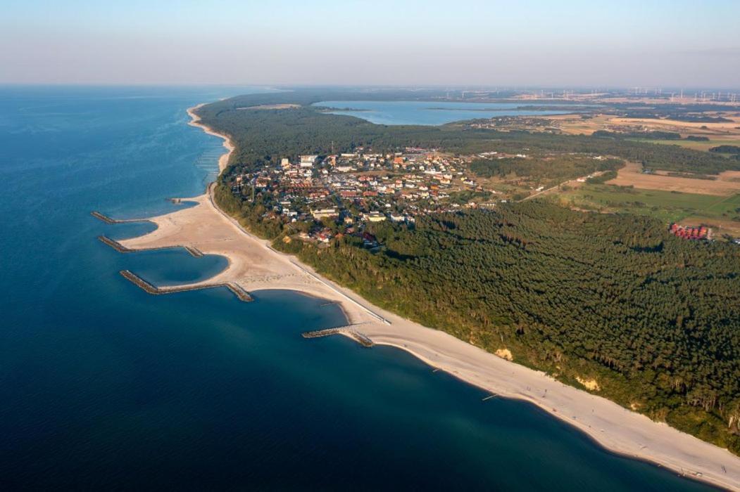 Mandarin Jaroslawiec Bagian luar foto